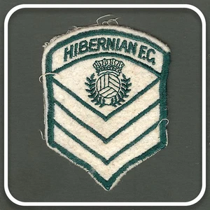 HIBERNIAN FOOTBALL CLUB 1960s VINTAGE BADGE SEW ON PATCH - Picture 1 of 1