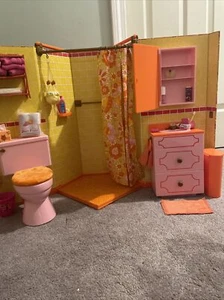 american girl Julie’s Bathroom Set - Picture 1 of 24