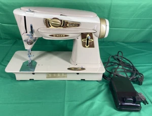 Macchina da cucire vintage Singer Slant-O-Matic modello Rocketeer 503A con controller - Foto 1 di 23