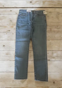Pantalones de mezclilla súper ajustados OshKosh para niñas talla 7 lavado medio nuevos con etiquetas - Imagen 1 de 9
