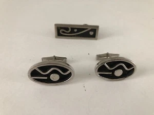 Vintage Men's Cufflinks and matching Tie Bar, Black and Silver tone, - Picture 1 of 8