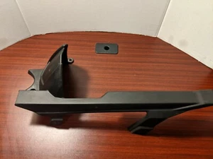 13-16 KAWASAKI NINJA 300 ABRAZADOR NEUMÁTICO TRASERO PROTECCIÓN CADENA CARENADO FABRICANTE DE EQUIPOS ORIGINALES #2008 - Imagen 1 de 6
