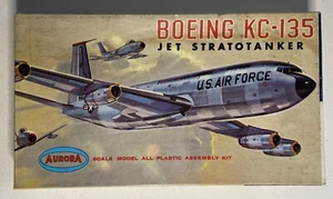 Kit modelo vintage 1964 Aurora Boeing KC-135, #296-39, completo en caja abierta - Imagen 1 de 5