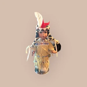 MUÑECA DE PORCELANA NIÑA INDIA NATIVA AMERICANA COLECCIÓN ATEMPORAL - Imagen 1 de 7