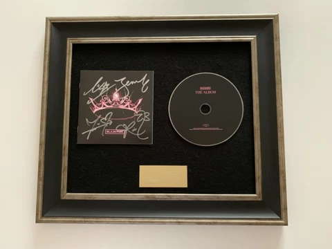 SIGNED/AUTOGRAPHED BLACKPINK THE ALBUM FRAMED CD PRESENTATION.JISOO JENNIE ROSE Cover