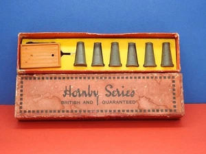 HORNBY SERIES 1932-33 BOXED O GAUGE TIN RAILWAY ACCESSORIES MILK CANS & TRUCK - Picture 1 of 6