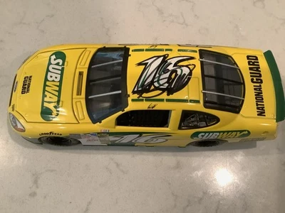 Ford Fusion Subway 2004 autografiado por Greg Biffle diecast y tarjeta Foto 1 de 4