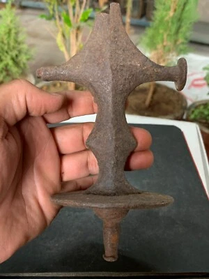 Espada de hierro rústico forjado a mano india antigua de 1900 mango empuñadura de daga Foto 1 de 4