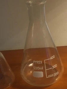 MATRAZ ERLENMEYER PYREX DE 500 Ml - Imagen 1 de 4