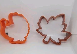 Fall Harvest Thanksgiving 4" Cookie Cutter Turkey Maple Leaf - Picture 1 of 15