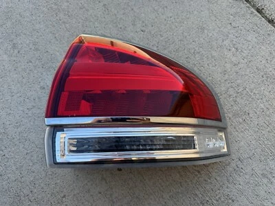 LINCOLN MKX 2011-2015 CUARTO LADO PASAJERO DERECHO LUZ TRASERA LED BA1313B504 Foto 1 de 4
