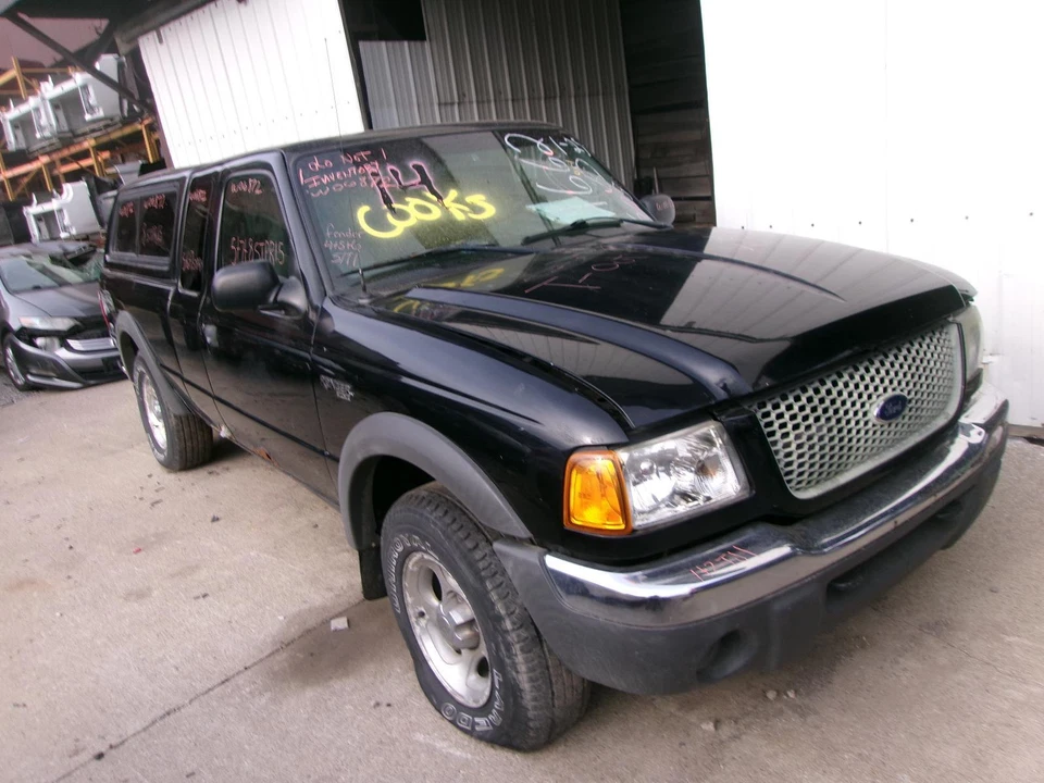 Used Front Left Door Interior Trim Panel fits: 2001 Ford Ranger  Grade A Foto 1 de 4