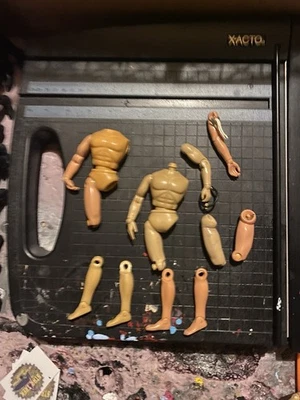 Mego: Cuerpo Numego/EMCE “Lote de piezas” de 2 figuras (leer descripción) Foto 1 de 4