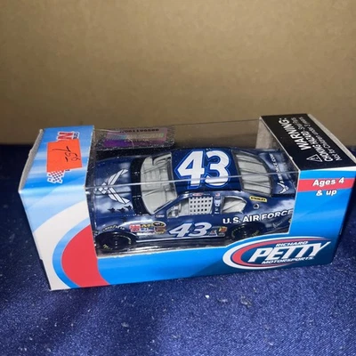 2011 A.J. Allmendinger #43 US Air Force Ford Fusion Action 1:64 - Image 1 of 3