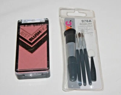 L.A. Girl Just Blushing  Blush #GBL492 Just Playful 0.25 Oz Sealed + Gift  - Image 1 of 2