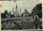 1975 Press Photo St. Louis Cathedral overlooking Jackson Square, New Orleans, LA