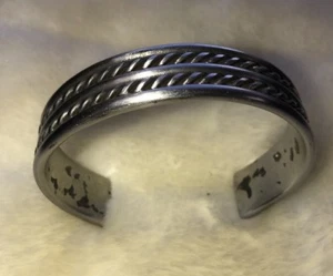 Vintage Women Circa WW II Handcrafted Tribal Bangle Bracelet North Africa Silver - Picture 1 of 11