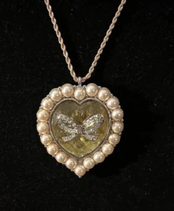 Betsey Johnson Pink Crystal Heart Necklace W/ Imitation Pearls & Silver Bow - Picture 1 of 11