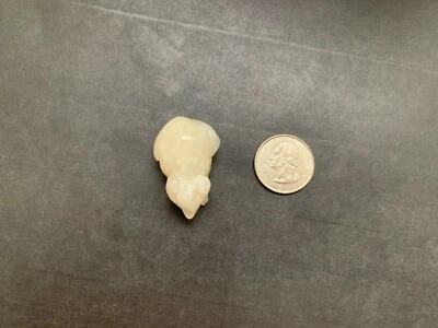 Estatuilla genuina de ratón de piedra de jade blanco tallada a mano colgante o llavero Foto 1 de 4