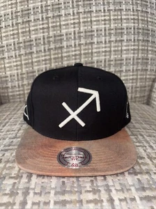 Sombrero Mitchell & Ness SAGITTARIUS 2 TONOS Snapback - Imagen 1 de 9