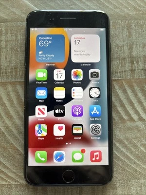 Apple iPhone 7 Plus A1661 128 GB Carrier Unlocked iOS 15.8 Black - Image 1 of 4