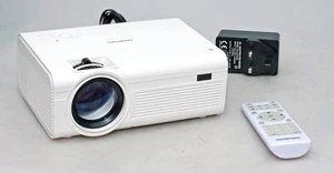 Goodmans 363566 Video Digital Home Cinema LCD Projector w/ remote - Picture 1 of 2