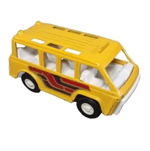 Vintage TootsieToy Diecast Yellow SCHOOL BUS VAN Model Toy ~ 1970 Buzy Bee USA - Picture 1 of 8