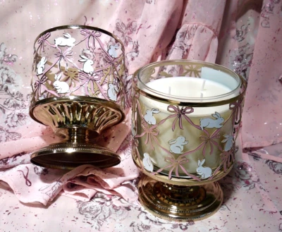 Candelabro Bath & Body Works Bow Bunny oro rosa pedestal 3 mechas nuevo con etiquetas Foto 1 de 4