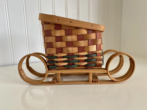 Woven Sleigh Basket w/Runners Wicker Red Checkered Christmas Cover