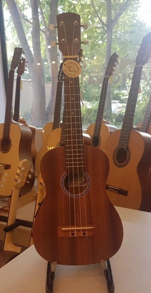Ukulele tenor with EQ, made in Romania by Hora, mahogany, NEW - Image 1 of 4