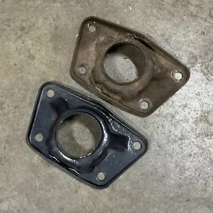 Porsche 356 Torsion Barre Housse Paire W/Centre Trou Ressort Assiette - Picture 1 of 6