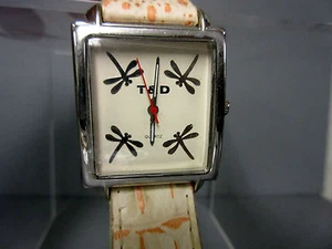 Nuevo Reloj Cuadrado Libélula Naranja 4 Libélulas en Esfera Dragon Fly - Imagen 1 de 5