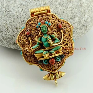 Colgante caja de oración del santuario tibetano plateado Gau Ghau de Patan, Nepal - Imagen 1 de 1