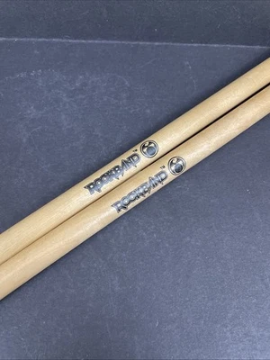 Conjunto de pares de baquetas de madeira banda de rock genuína original OEM Wii PS3 Xbox 360 - Imagem 1 de 4