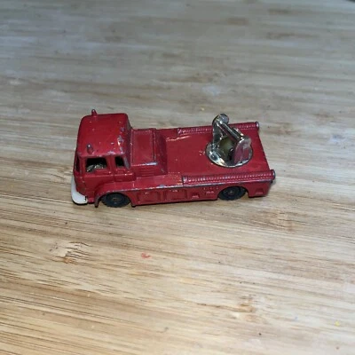 USED VINTAGE DIECAST HUSKY SIMON SNORKEL BEDFORD FIRE ENGINE-LENGTH 6.9cm #110 - Image 1 of 4