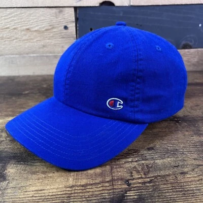 Gorra de béisbol Champion bordada azul ajustable con correa trasera Foto 1 de 4