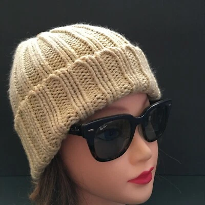 Nuevo gorro Dakine para mujer Lucy 100 % acrílico tejido con cable puños piedra hombre OSFM  Foto 1 de 4
