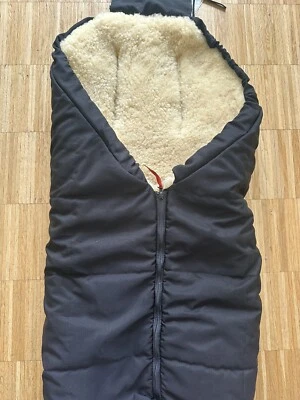 Kaiser Lammfell Fußsack In Schwarz Mit Reißverschluss für Kinderwagen, Schlitten - Bild 1 von 4