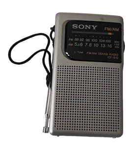 SONY ICF-S10 RADIO TASCABILE AM/FM radio portatile classica argento FUNZIONANTE - Foto 1 di 10