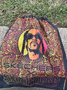 Skechers Snoopy Dog Drawstring Back Pack Storage - Picture 1 of 8