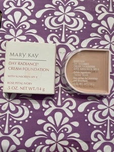 Base Mary Kay Day Radiance Crema 6296 Rosa Pétalo Marfil - De Colección - Imagen 1 de 2