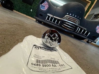 (1) 道奇挑战者 08-10 Nitro 07-11 帽子 04895900AA 原始设备制造商 - 与经销商相同 — 第 1/4 张图片