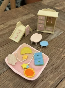 Sylvanian Families Pink Nursery Wardrobe Desk Slide Play Blanket Calico Critters - Picture 1 of 4