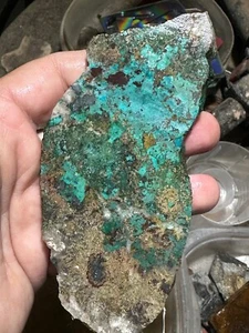Chrysokoll mit Hämatitplatte unbekannte Herkunft - Bild 1 von 7