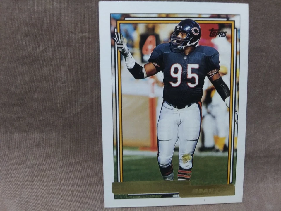 Richard Dent 1992 Topps card # 128 w/ gold foil - Image 1 of 2