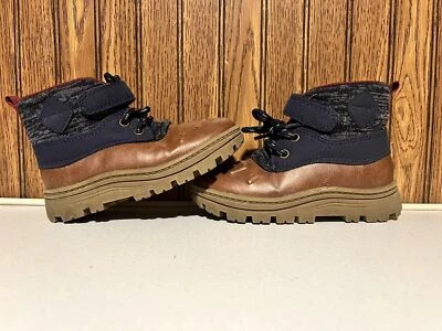 Botas Carter's Child Boy Cason 8" Azul Marino Bungee Encaje Gancho y Lazo Zapatos de Goma Suave Foto 1 de 4