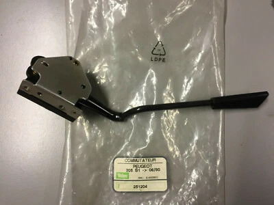 PEUGEOT 305 前 06/80 - 转向信号 COMMODO VALEO 251204 全新 — 第 1/3 张图片