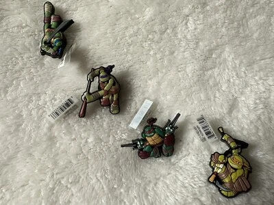 TORTUGAS NINJA MUTANTES ADOLESCENTES (¡4 originales!)  - Dijes para zapatos vintage (JIBBITZ) Foto 1 de 4