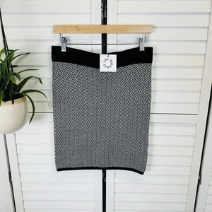 New Lili Sidonio Molly Bracken Knit Pencil Skirt Black White Herringbone Size M - Picture 1 of 10