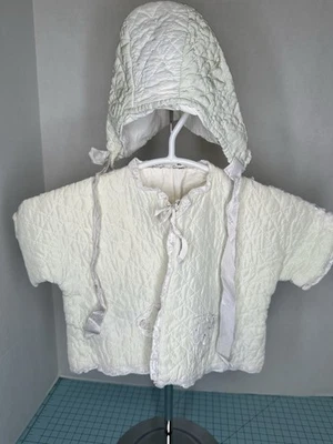 Jaqueta quimono vintage bordada à mão creme bebê acolchoada com capota - Imagem 1 de 4